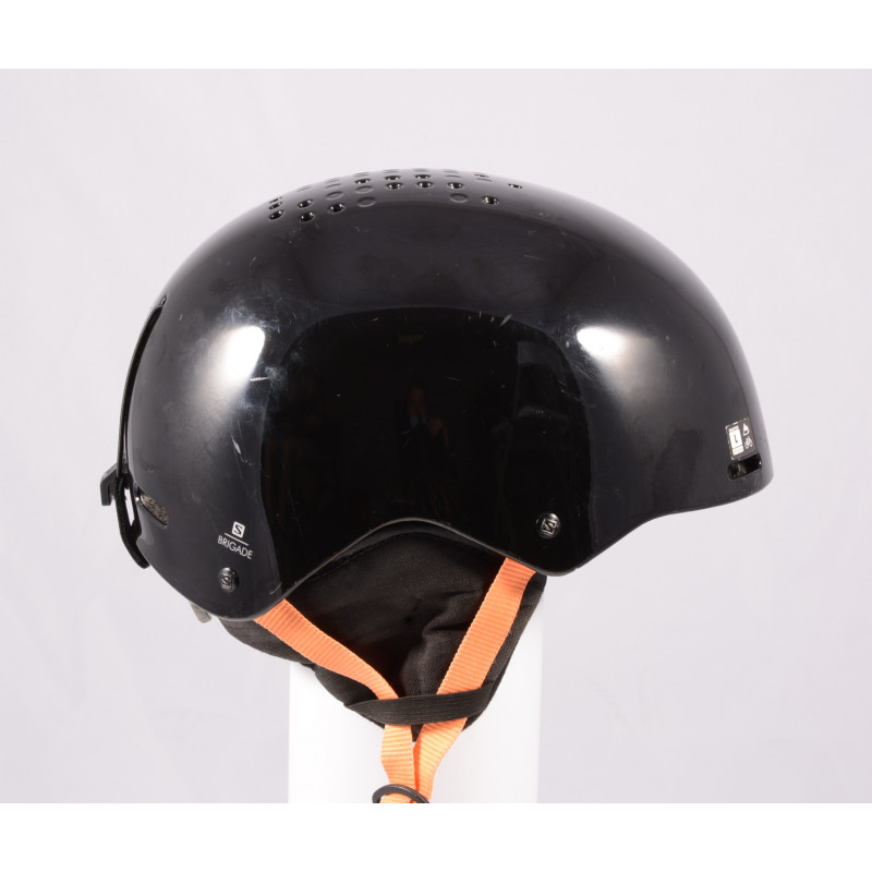 lyžiarska/snowboardová helma SALOMON BRIGADE 2020, Black/orange, nastaviteľná ( TOP stav )