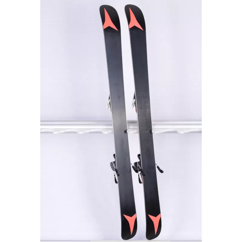 kinder ski's ATOMIC PUNX BIKE, freestyle, woodcore, black/red, TWINTIP + Atomic Ezytrak 5 ( EENMAAL gebruikt )