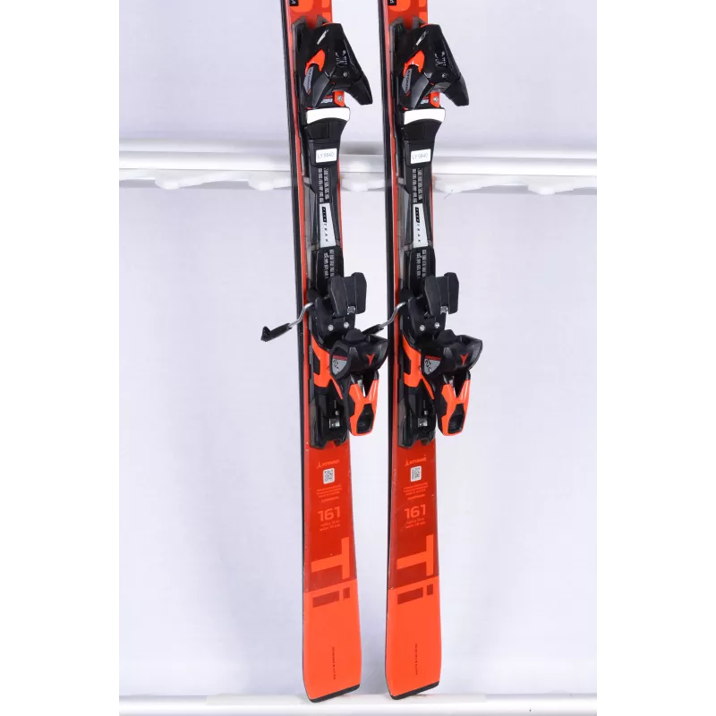ski's ATOMIC REDSTER TI 2021, power woodcore, titanium powered, grip walk + Atomic FT 12 ( TOP staat )
