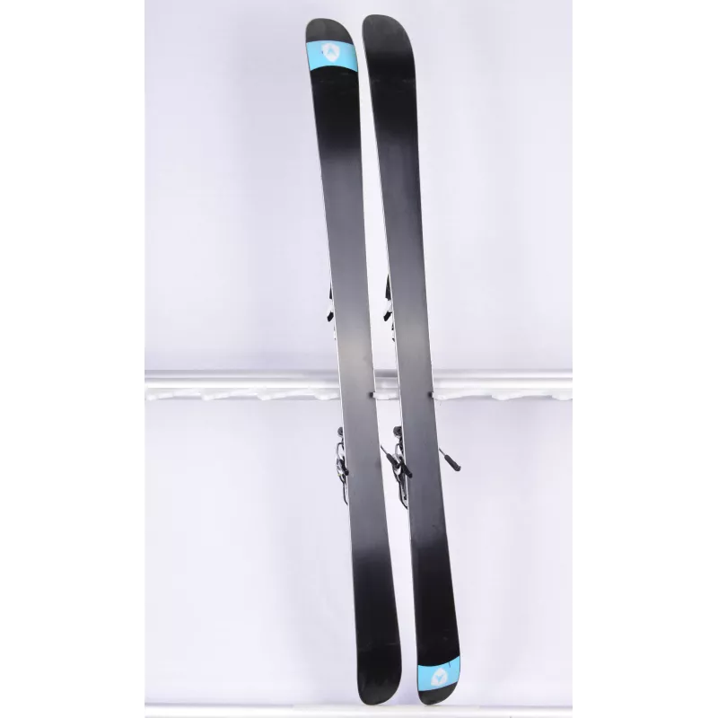 freestyle skidor DYNASTAR SERIAL 80, woodcore, Cap construction, Fiberglass laminate, TWINTIP + Look Xpress 10