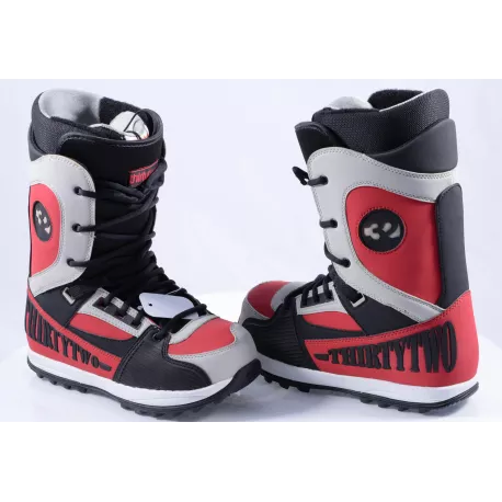 chaussures snowboard neuves THIRTYTWO HERITAGE, black/white/red ( NEUVES )